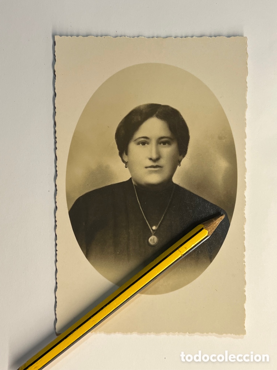 Alte Fotografie: POSTMORTEM SAGUNTO. Fotograf&iacute;a L&aacute;pida Cementerio.. Montoro, fot&oacute;grafo.. (h.1920?)