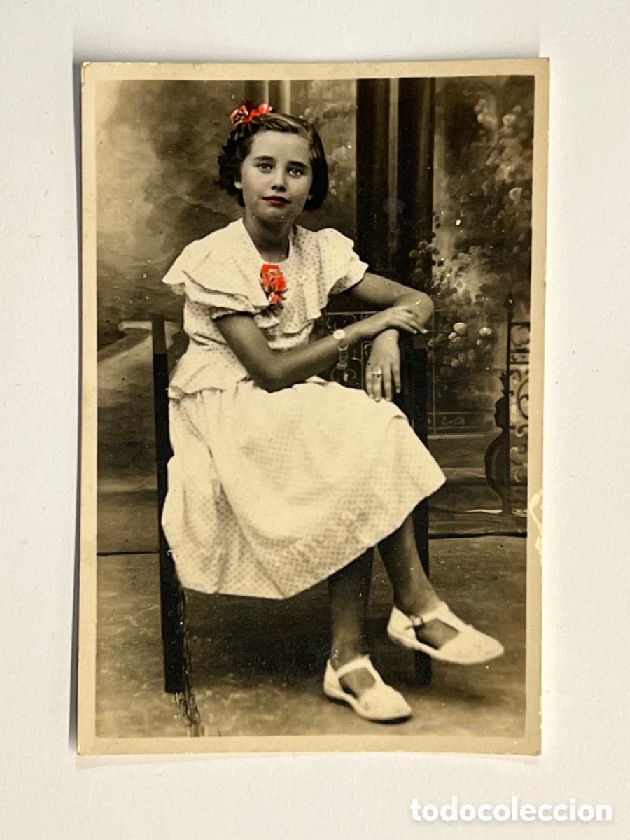 Alte Fotografie: MINUTEROS, fot&oacute;grafos de calle. La Joven de labios rojos. Hermosa fotograf&iacute;a coloreada (a.1950)