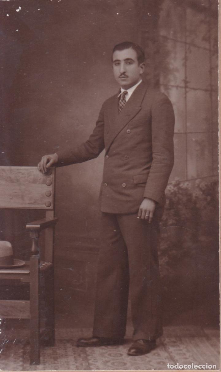 Alte Fotografie: ANTIGUA FOTOGRAFIA DE ESTUDIO, CABALLERO - FOTOGRAFIA A.FERR&Aacute;N - SARRIA