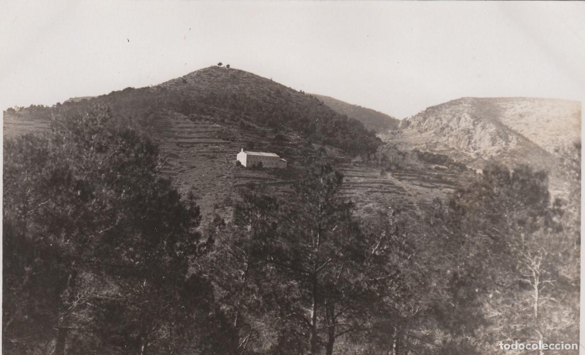 Alte Fotografie: Monasterio, ermita, convento entre las monta&ntilde;as. A&ntilde;os 30. vr