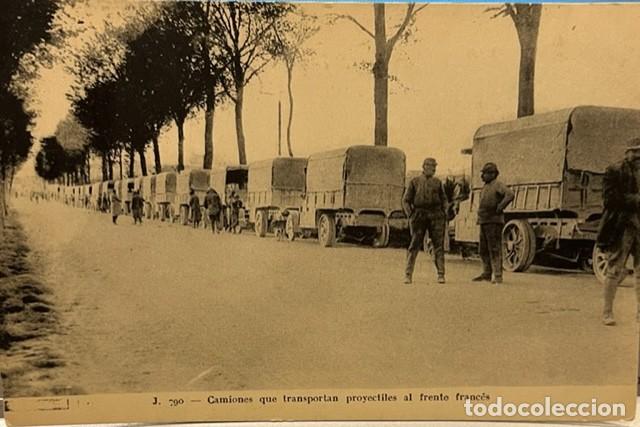 Fotograf&iacute;a antigua: ANTIGUA FOTO POSTAL MILITAR, CAMIONES QUE TRANSPORTAN PROYECTILES AL FRENTE FRANCES