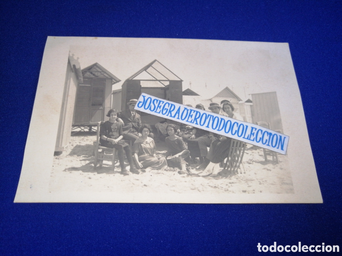 Alte Fotografie: PLAYA CON MODELOS Y CASETAS FOTOGRAF&Iacute;A ANTIGUA POSTAL CON SELLO FOTOGRAFICO PUERTO DE SANTA MARIA