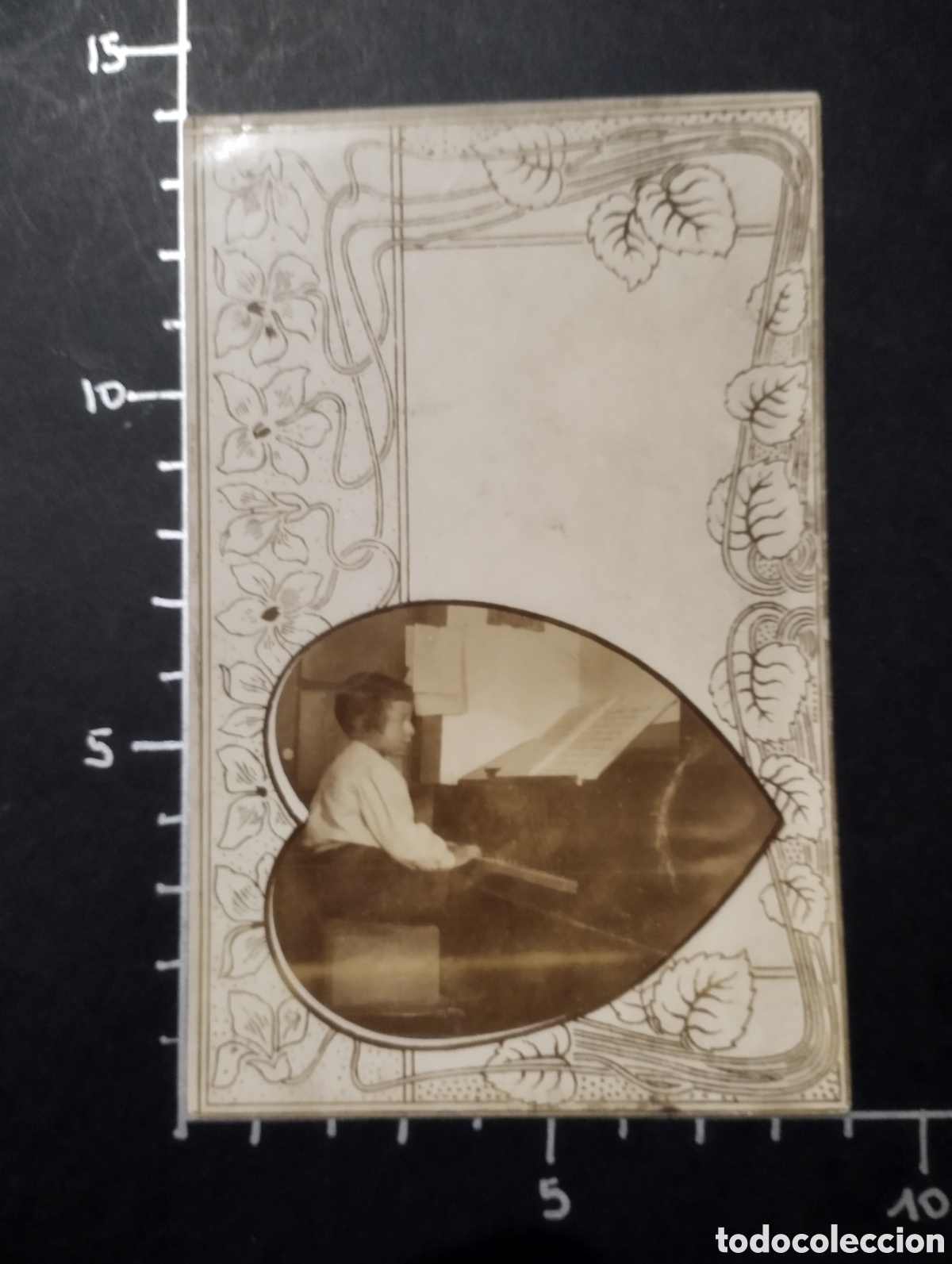 Antique Photography: FOTOGRAF&Iacute;A MODERNISTA. NI&Ntilde;O AL PIANO - UNI&Oacute;N POSTAL UNIVERSAL. ALB&Uacute;MINA. TARJETA POSTAL. 1900 aprox.