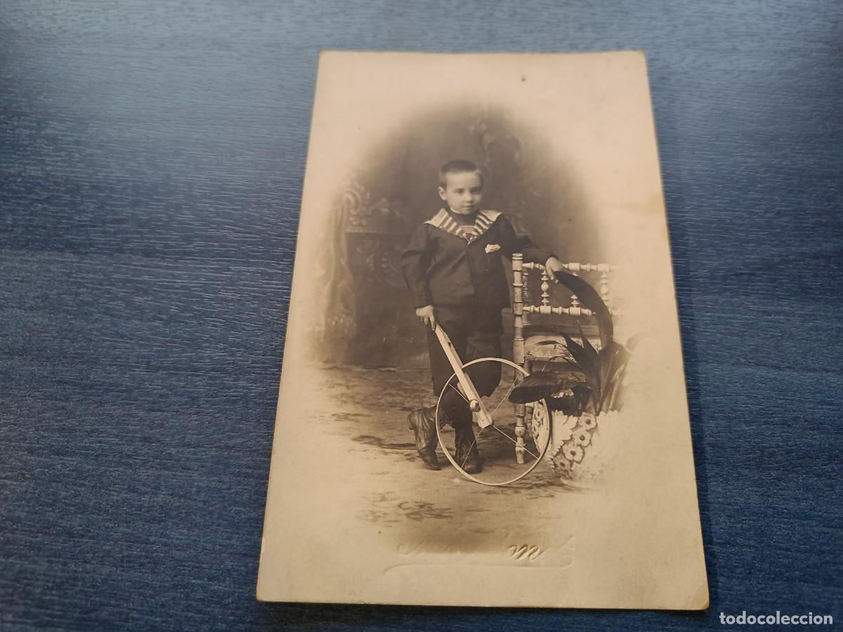Alte Fotografie: Foto antigua ni&ntilde;o. Por detr&aacute;s postal no circulada.