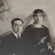 Fotografía antigua: FOTOGRAFÍA ANTIGUA- FOTOGRAFO? , SAN VICENTE DEL RASPEIG - RECIÉN CASADOS PRINCIPIO 1900