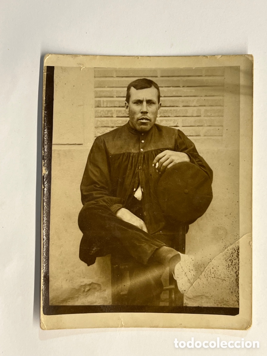 Alte Fotografie: MINUTEROS..POSTGUERRA. Se&ntilde;or con Blus&oacute;n y cigarro (h.1945?)