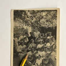 Fotografía antigua: GUITARRAS Y MANDOLINAS… LA VALENCIA SENCILLA E ILUSTRADA DE 1930? FOTOGRAFO ANÓNIMO…