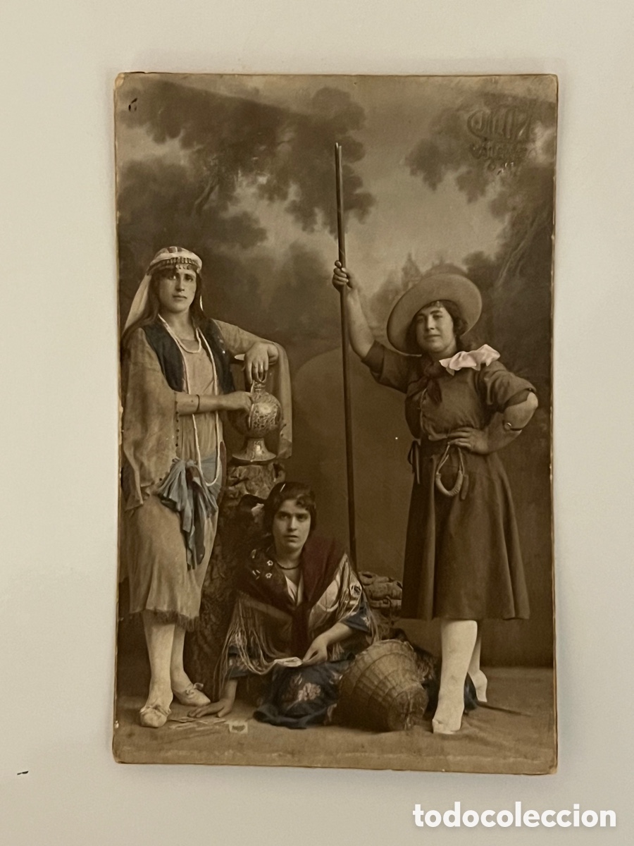 Fotografia antiga: LA GITANA Y SUS DOS AMIGAS. Fotograf&iacute;a antigua coloreada&hellip; J. Llopis, fot&oacute;grafo&hellip; (h.1910?)