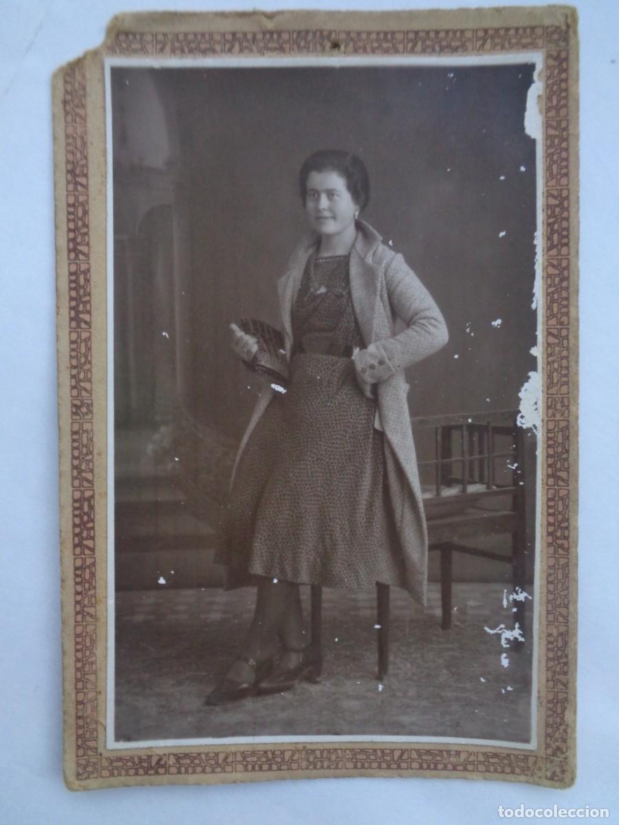 Fotografia antiga: PRECIOSA FOTO DE ESTUDIO DE SE&Ntilde;ORITA, PRINCPIOS DE SIGLO. DE LEON , PUERTO SAGUNTO, SUCURSAL SEGORBE