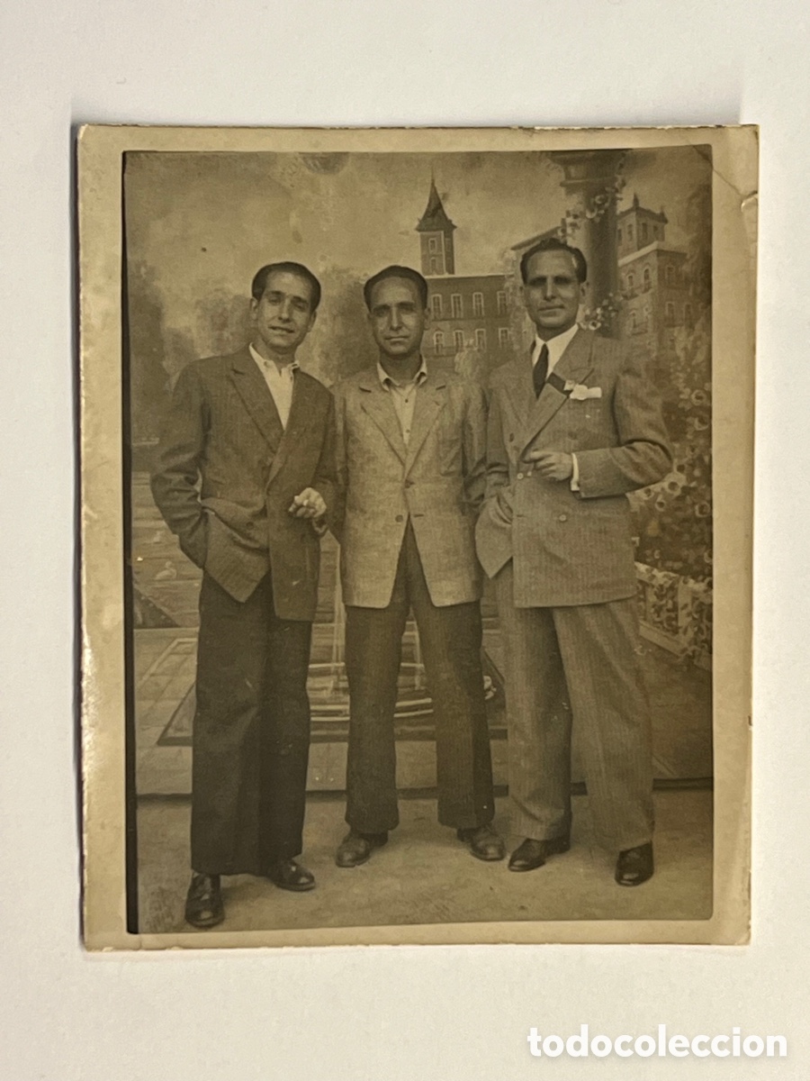 Fotografia antica: MINUTEROS, fot&oacute;grafos de calle&hellip; D&iacute;as de fiesta, trampantojo o decorado de Feria (h.1945?)