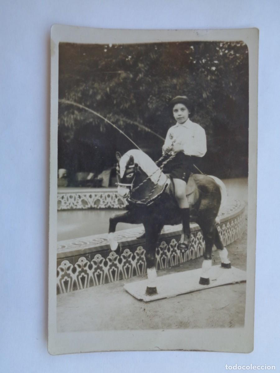 Fotografia antica: MINUTERO DE FOTOGRAFO DE FERIA : NI&Ntilde;O EN CABALLITO DE CARTON