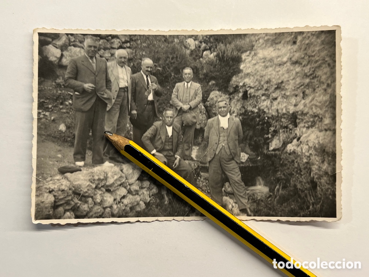 Alte Fotografie: SERRA ? NAQUERA ? EL GARBI&hellip; Fotografia antigua.. autoridades locales .. Fuente de ? (h.1935?)