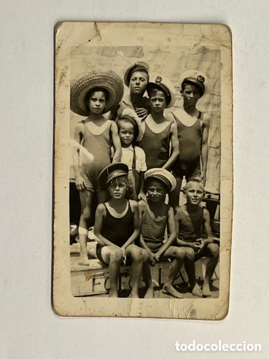 Antique Photography: MINUTEROS La Valencia de Sorolla. Familia con ni&ntilde;os, pasando el dia en el mar. Postguerra (h.1945?)