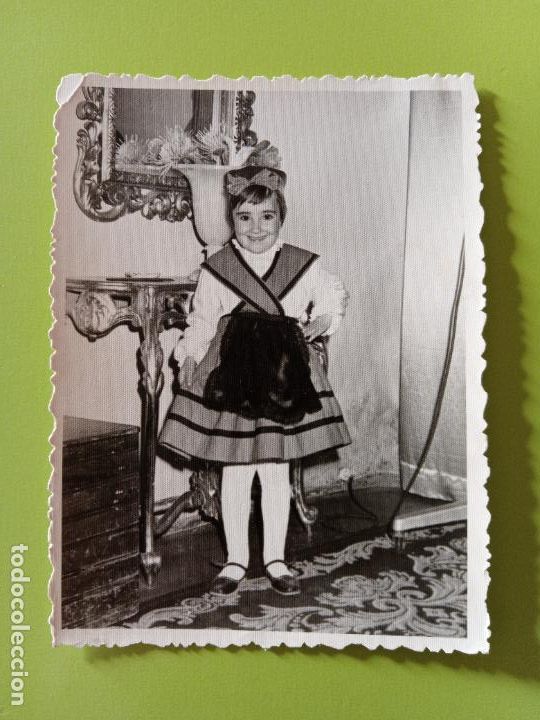 Fotograf&iacute;a antigua: ANTIGUA FOTOGRAF&Iacute;A. RETRATO NI&Ntilde;A CON TRAJE T&Iacute;PICO