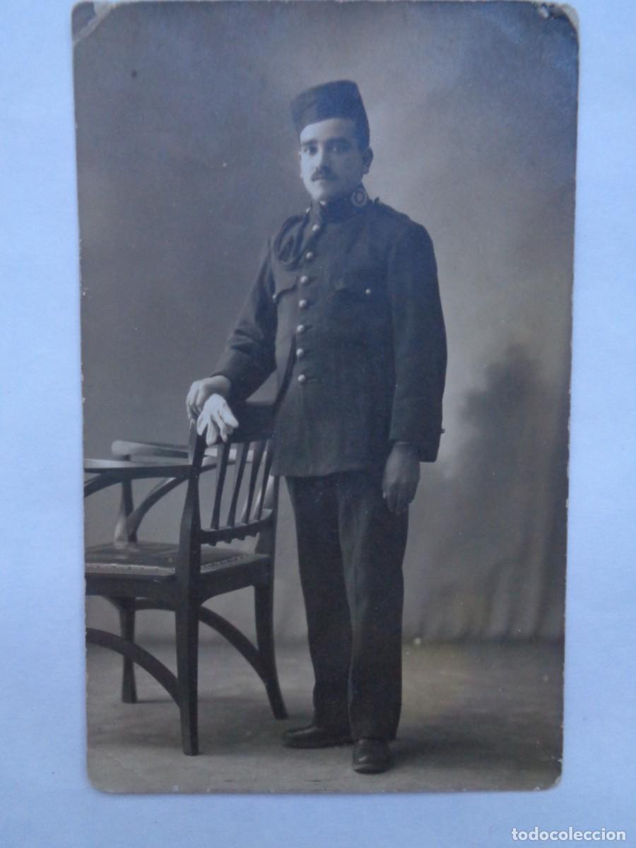 Fotograf&iacute;a antigua: FOTO DE ESTUDIO DE MILITAR DE INTENDENCIA PLAZA MONTADA, CON FORRAJERA. PRINCPIOS DE SIGLO