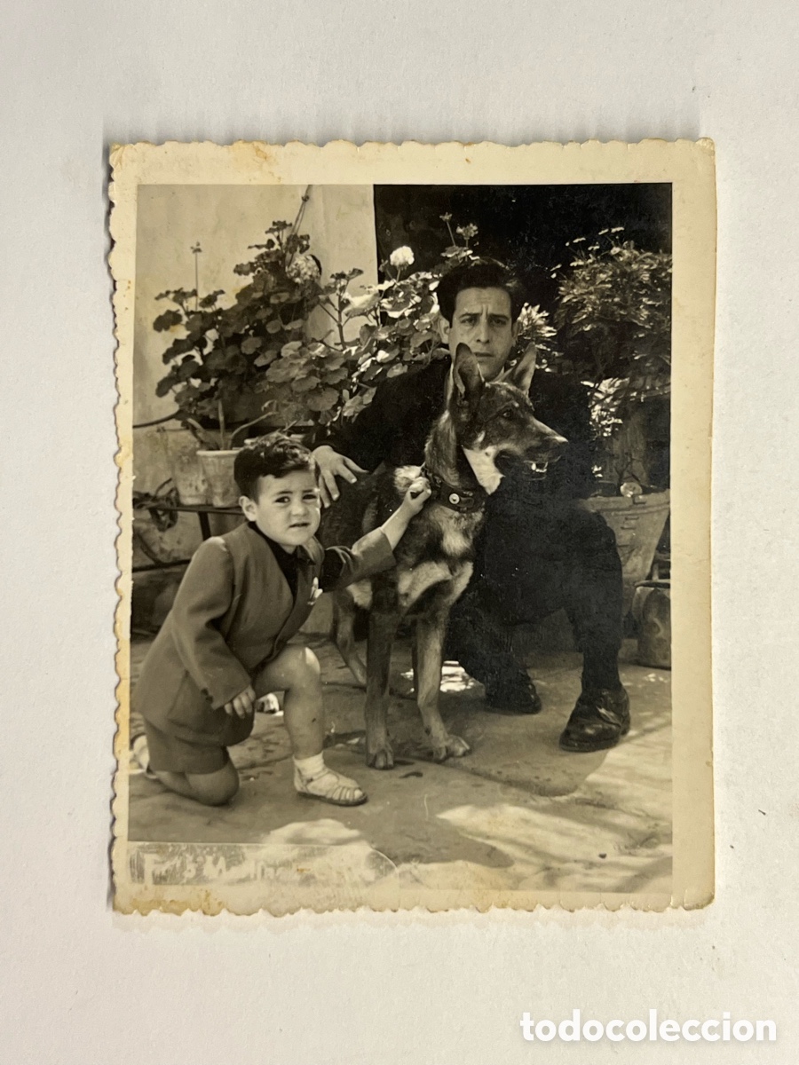 Alte Fotografie: MINUTEROS FOTO Mart&iacute;nez Cieza.. el Padre que ense&ntilde;aba a su hijo el amor por los animales.. (h.1950?)
