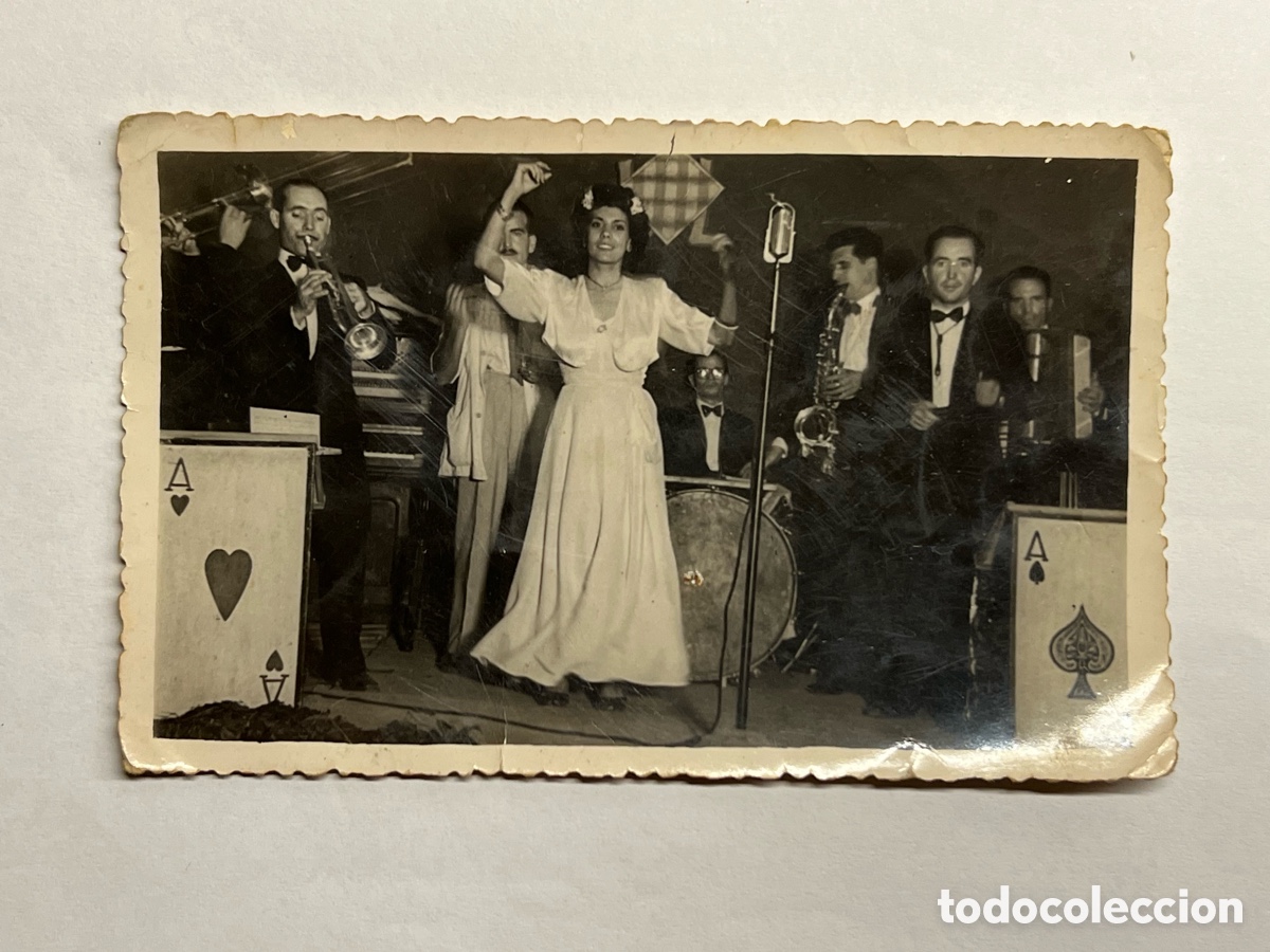 Antique Photography: NORA. La Voz Cubana que recal&oacute; en la Valencia de los a&ntilde;os Cuarenta. Fotograf&iacute;a Orquesta (a.1948)