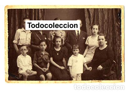 Photographie ancienne: 1938. GUERRA CIVIL. FAMILIA D. ANTONIO HAYA. &iquest; FLECHAS DE FALANGE ? SEVILLA.