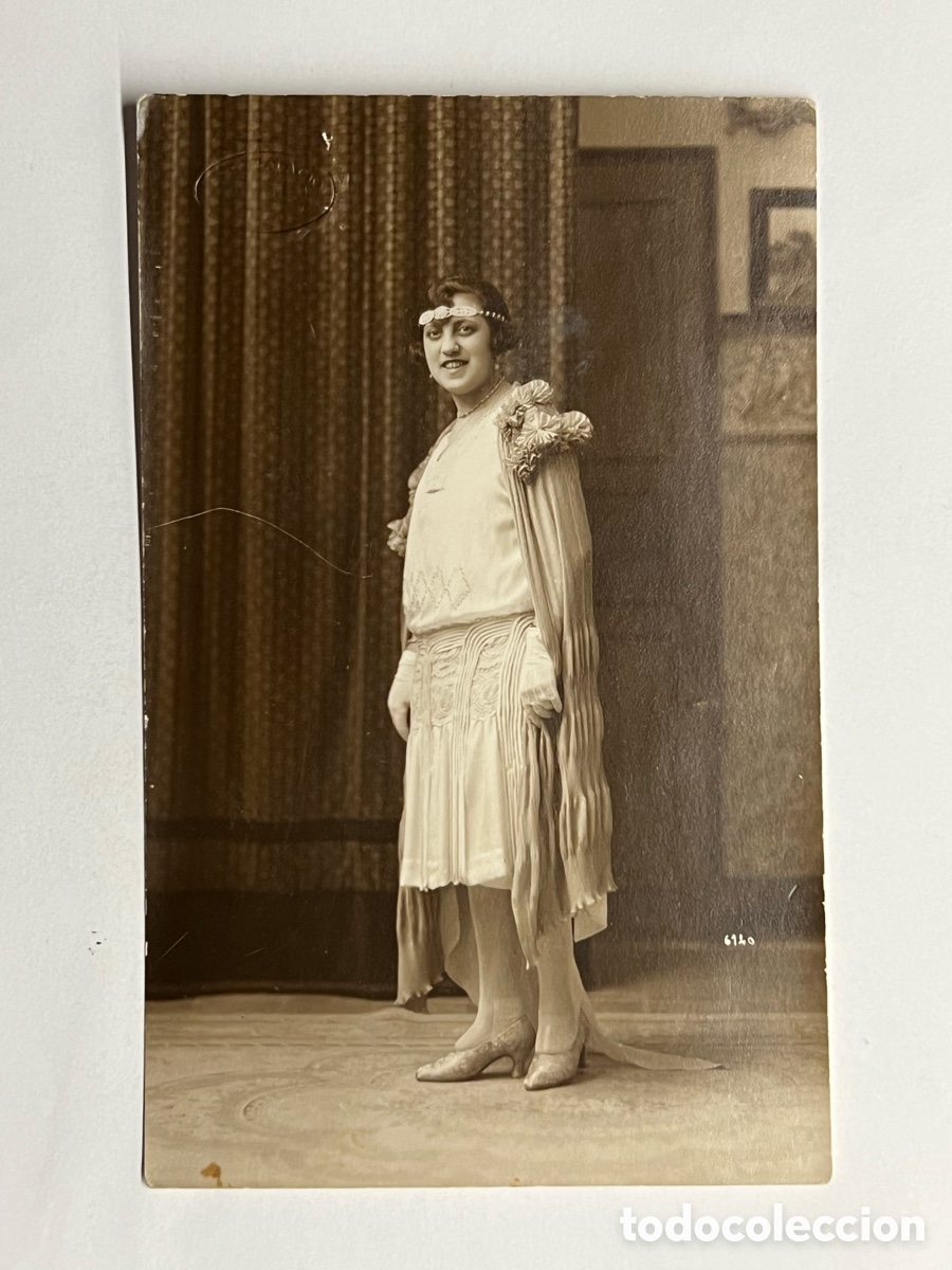 Fotografia antiga: ALCOY. SE&Ntilde;ORITA, los dorados a&ntilde;os veinte.. Foto Palacio. Precioso traje de estilo Liberty..