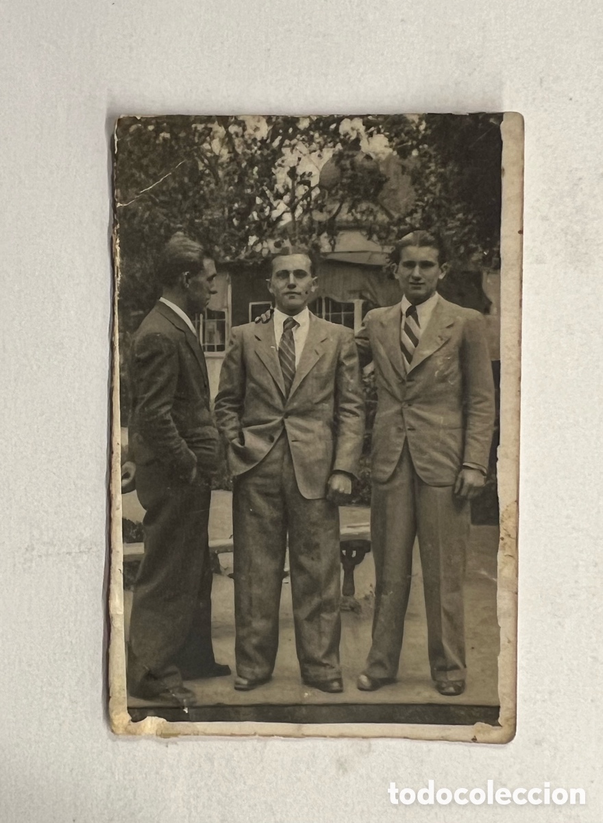 Fotograf&iacute;a antigua: MINUTEROS, fot&oacute;grafos de calle.. amigos para siempre.. alg&uacute;n Jard&iacute;n de Espa&ntilde;a (h.1945?