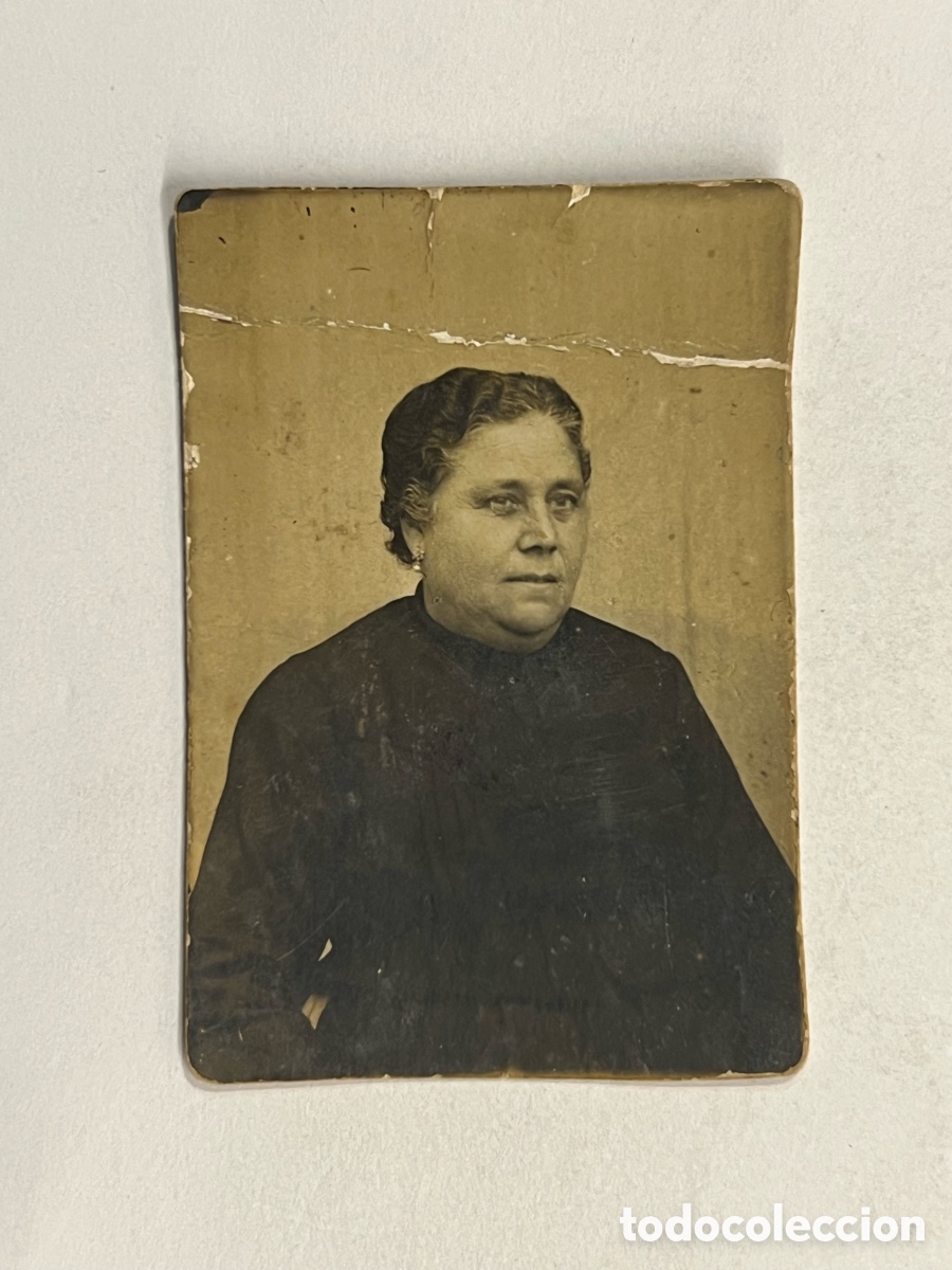 Fotograf&iacute;a antigua: FOTOGRAF&Iacute;A EL&Eacute;CTRICA. Fotomat&oacute;n la &Ntilde;o&rsquo; Dolores .. (h.1920?) Medidas: 4,4 x 6,5 cm.