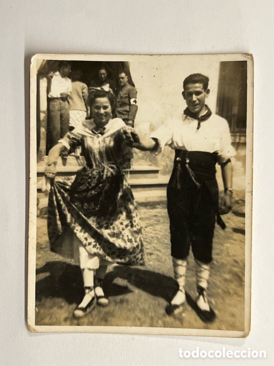 Fotograf&iacute;a antigua: MINUTEROS ARAG&Oacute;N.. Fotograf&iacute;a Nobleza Baturra&hellip; d&iacute;as de Fiesta y bailes (h.1945?)