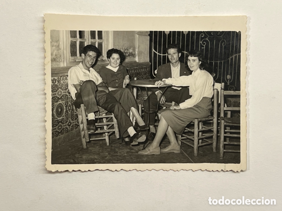 Fotograf&iacute;a antigua: MINUTEROS. Aquellas Noches a la Fresca&hellip; bares que lugares&hellip;. (h.1960?)