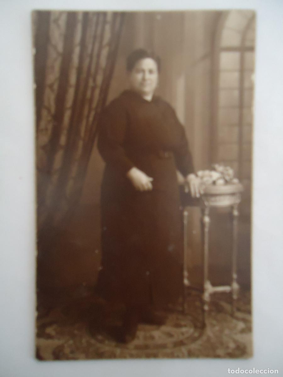Fotografia antiga: TARJETA POSTAL FOTOGRAFICA DE 1 SEÑORA. J.DERREY DE VALENCIA. PP -10
