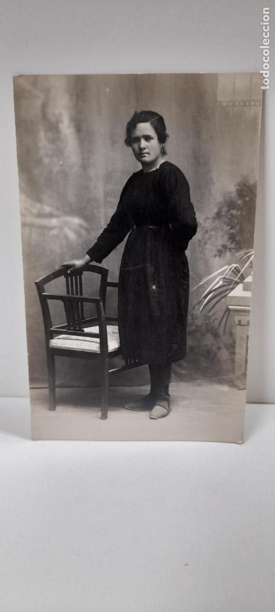 Fotografia antica: ANTIGUA TARJETA POSTAL . SE&Ntilde;ORA POSANDO