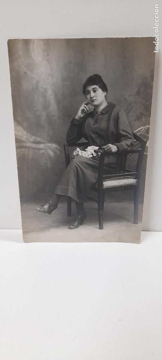 Fotografia antica: ANTIGUA TARJETA POSTAL . SE&Ntilde;ORA POSANDO