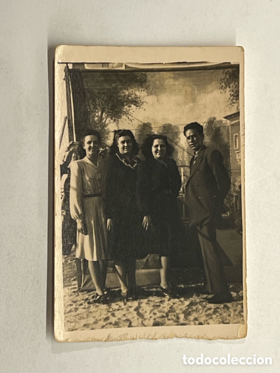 Fotografia antica: MINUTEROS. Playa d&eacute; Nazaret. Trampantojo Decorado de la Gran Ciudad.. (a.1946)