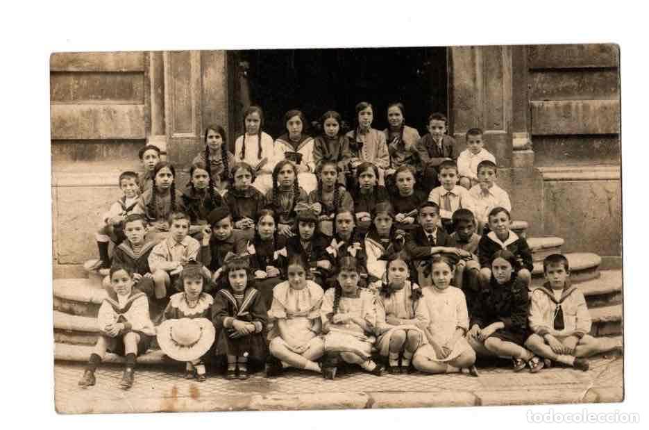 Alte Fotografie: TARJETA POSTAL FOTOGRAFICA ESCOLAR. GRUPO DE ALUMNOS, PORTUGALETE. BIZKAIA. C. 1930