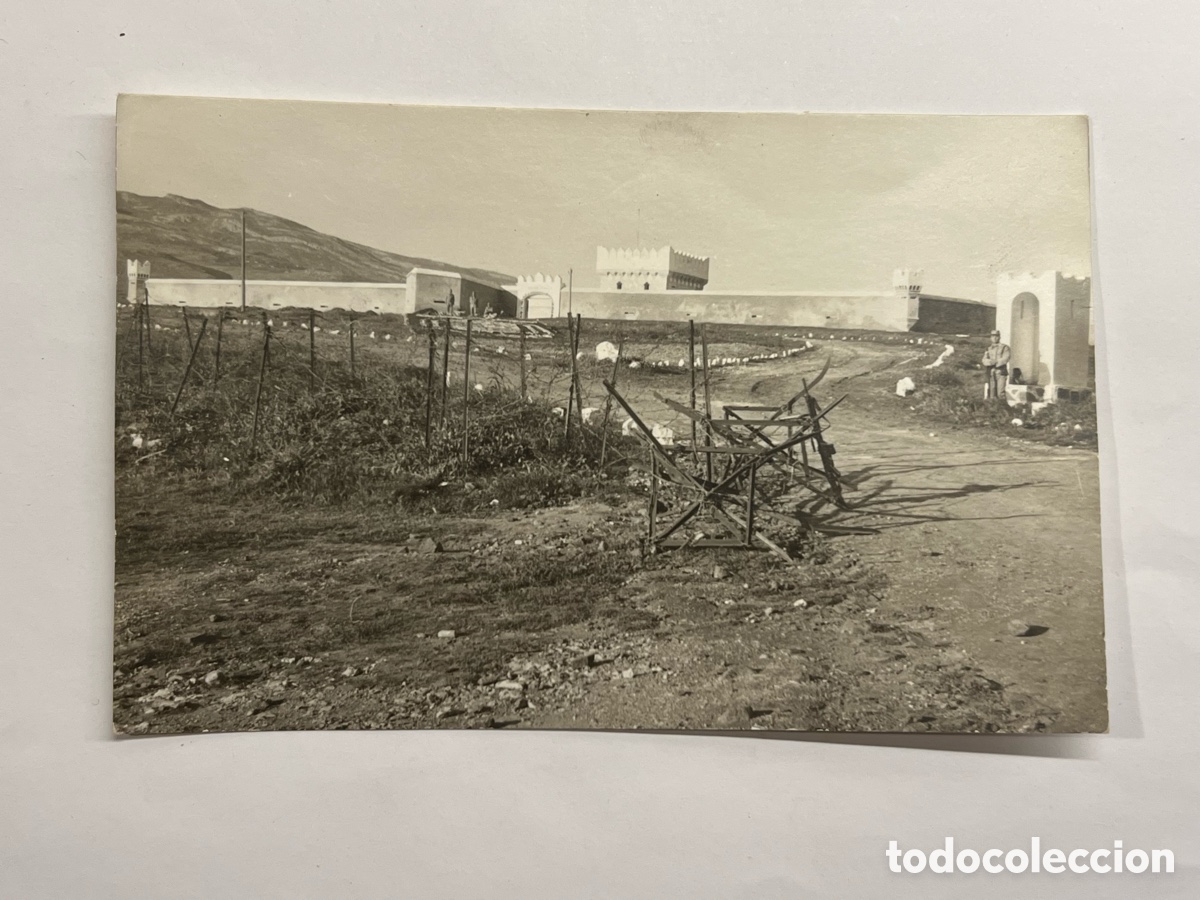 Fotograf&iacute;a antigua: EL AAIUN.. Sahara Espa&ntilde;ol.. Fotograf&iacute;a acuartelamiento militar.. (h.1960?)