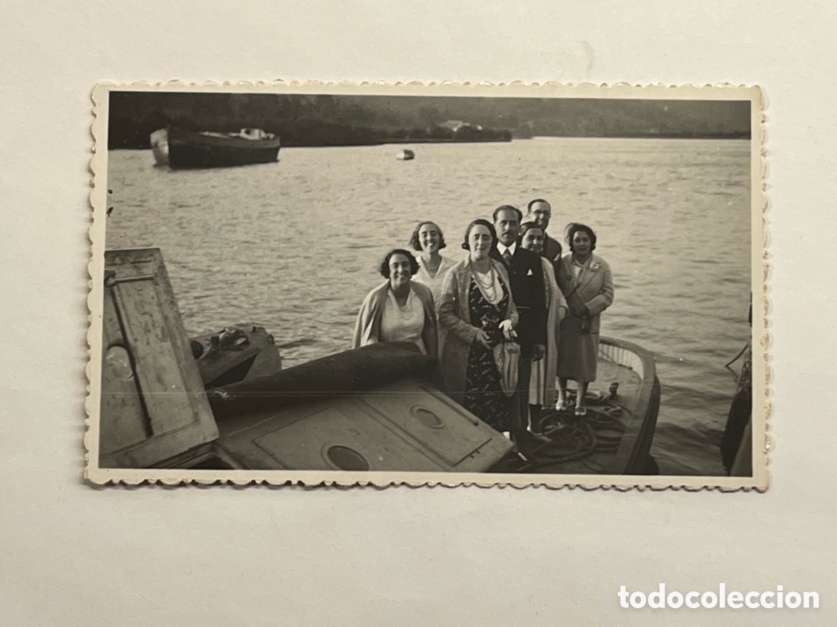 Fotografia antiga: LA ESPUNCIA - VILLAVICIOSA (Asturias) Fotograf&iacute;a antigua.. de paseo por la R&iacute;a (a.1931)