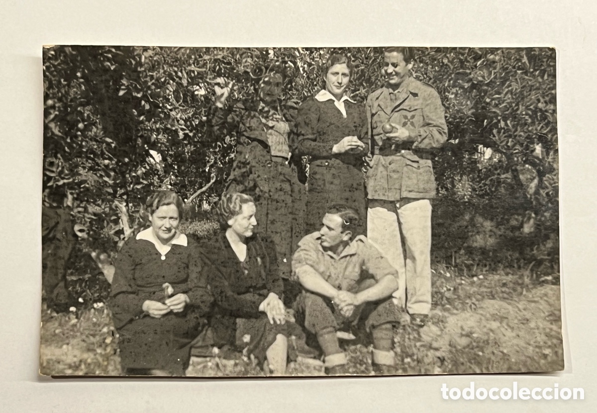 Fotografia antica: BILBAO la Falange y la tradici&oacute;n Carlista.. Foto familiar.. FOTO COL&Oacute;N C. DE LARREATEGUI (h.1938?)