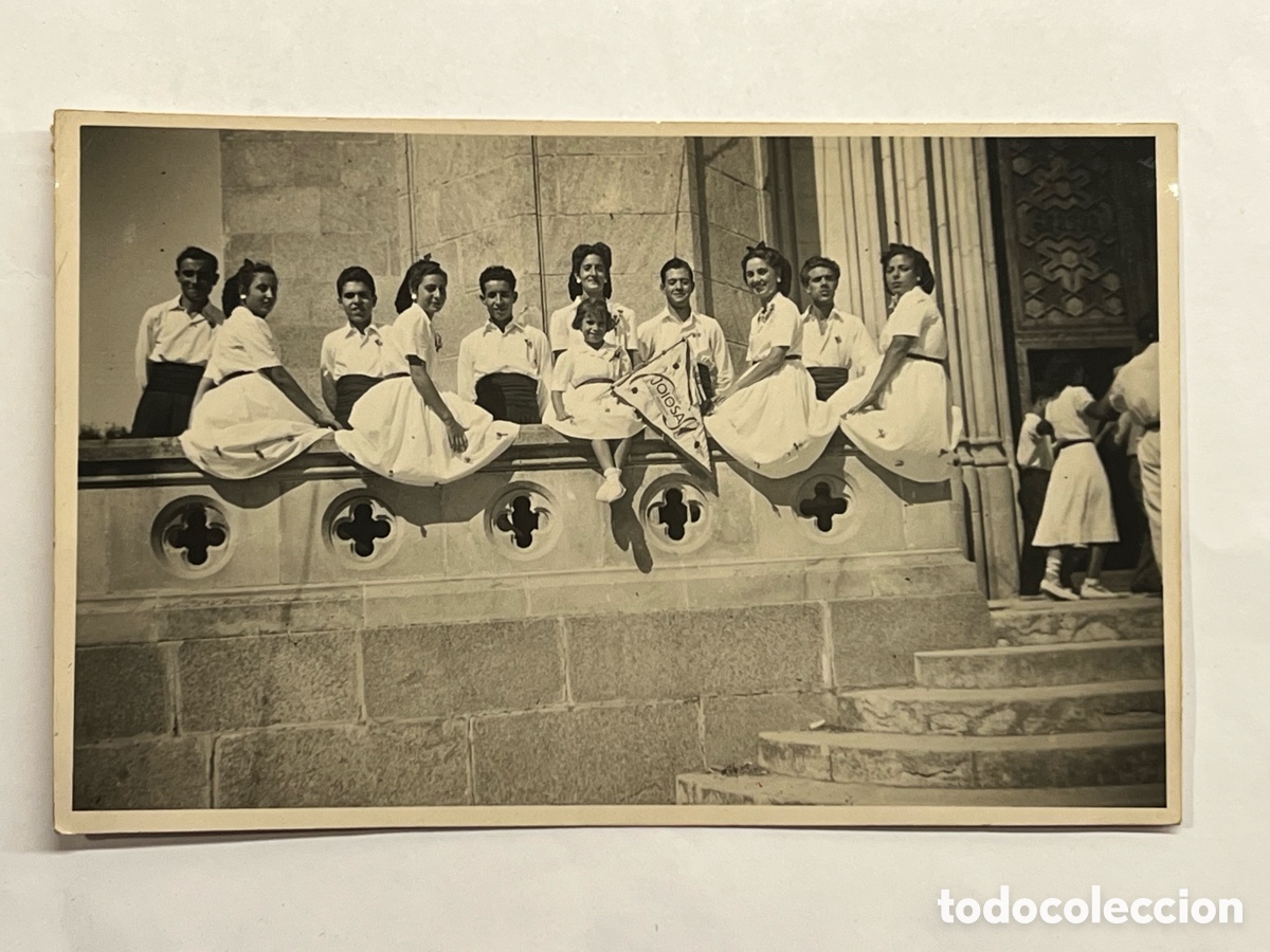 Alte Fotografie: CANET DE MAR, Barcelona Festival Regional de Sardanes. Colla Joiosa.., un alto en el camino (a.1950)