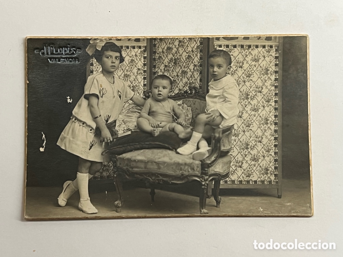 Fotografia antica: NI&Ntilde;OS. Fotograf&iacute;a una familia bien de los a&ntilde;os veinte.. Valencia J. Llopis, fot&oacute;grafo (h.1922?)
