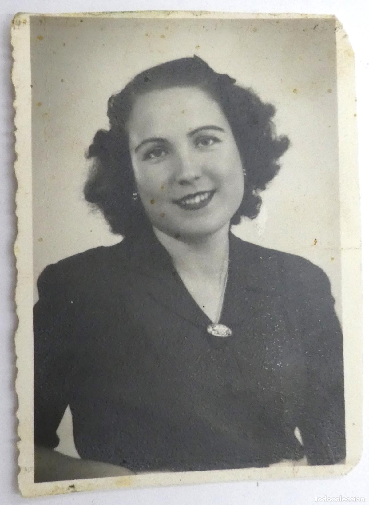 Antique Photography: Vieja Foto postal de una se&ntilde;orita , Fotos Mora Jijona 1945