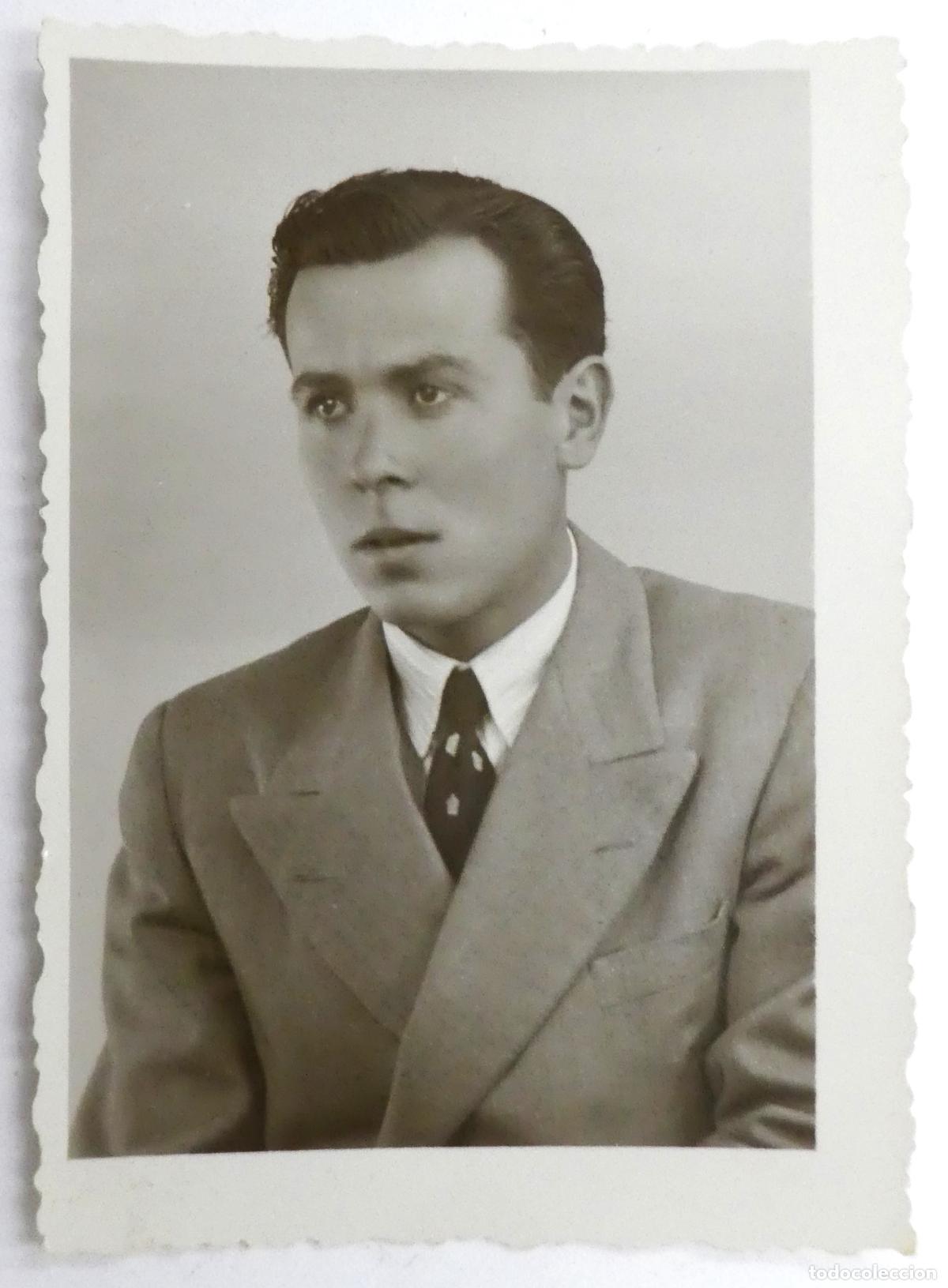 Fotograf&iacute;a antigua: Vieja Foto de un Caballero Fotos Mora Jijona 1946