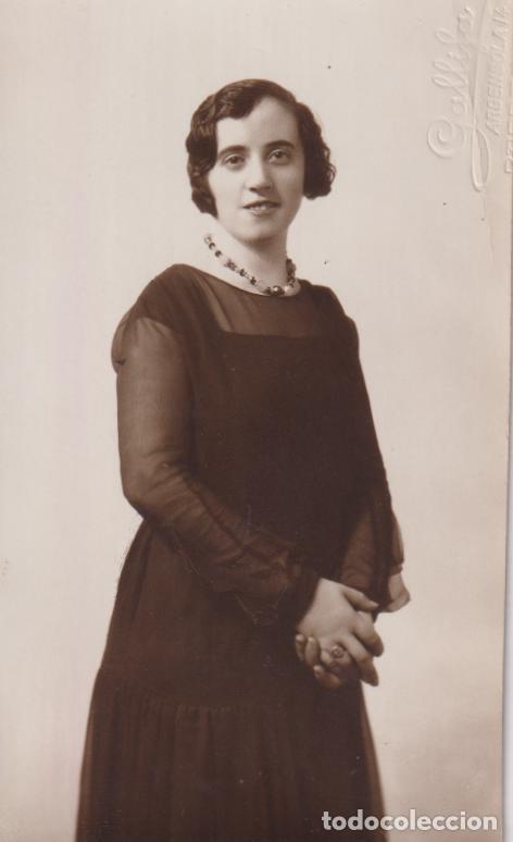 Fotograf&iacute;a antigua: ANTIGUA FOTO DE ESTUDIO MUJER CON COLLAR &ndash; GALLIFA, ARGENSOLA 14 &ndash; BARCELONA