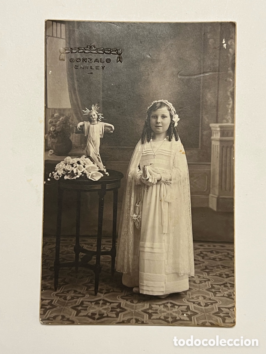 Fotograf&iacute;a antigua: CARLET, Valencia. Fotograf&iacute;a Gonzalo.. Ni&ntilde;a en su Primera Comuni&oacute;n .. (h.1920?)