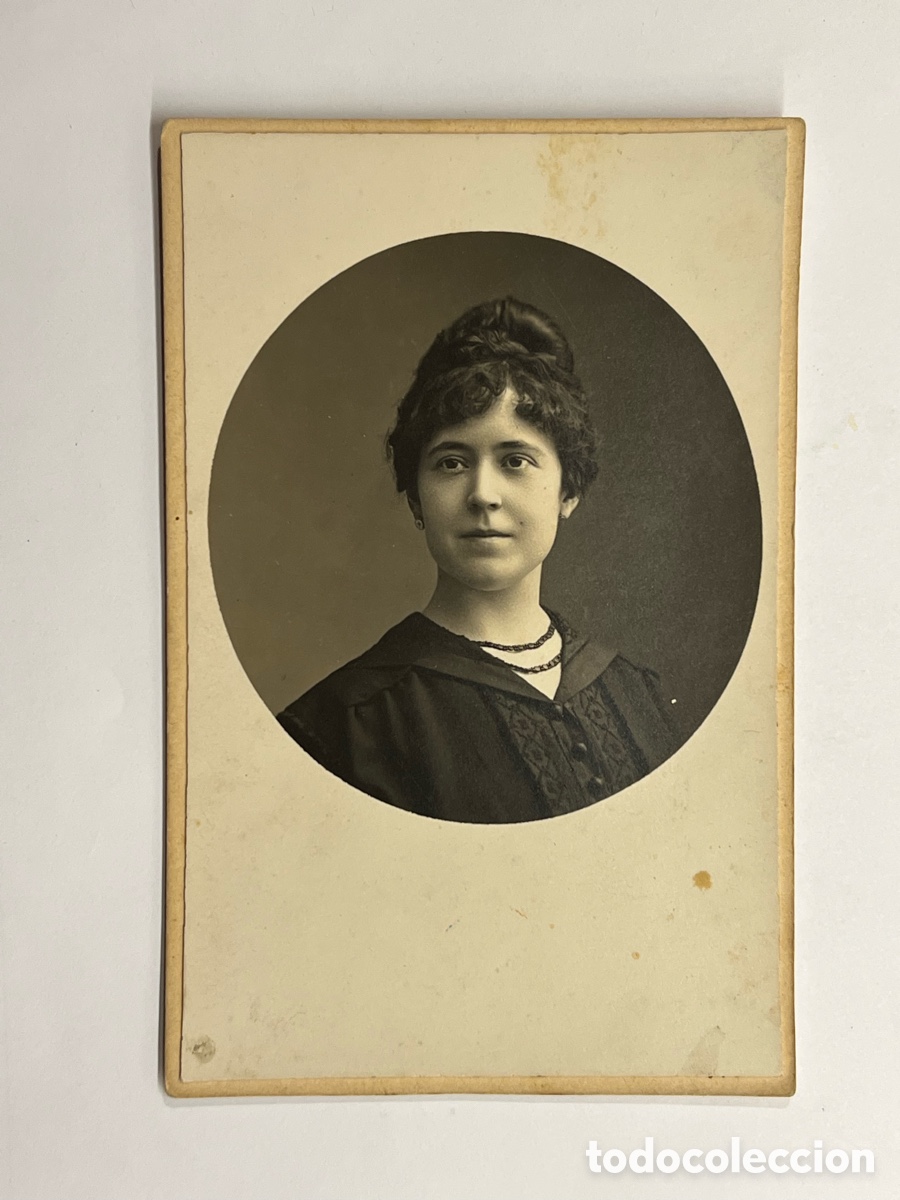 Fotograf&iacute;a antigua: ZARAGOZA. E, Beltr&aacute;n, fot&oacute;grafo.. Retrato de una joven Zaragozana.. (h.1920?) Med&iacute;das: 14 x 9 cm