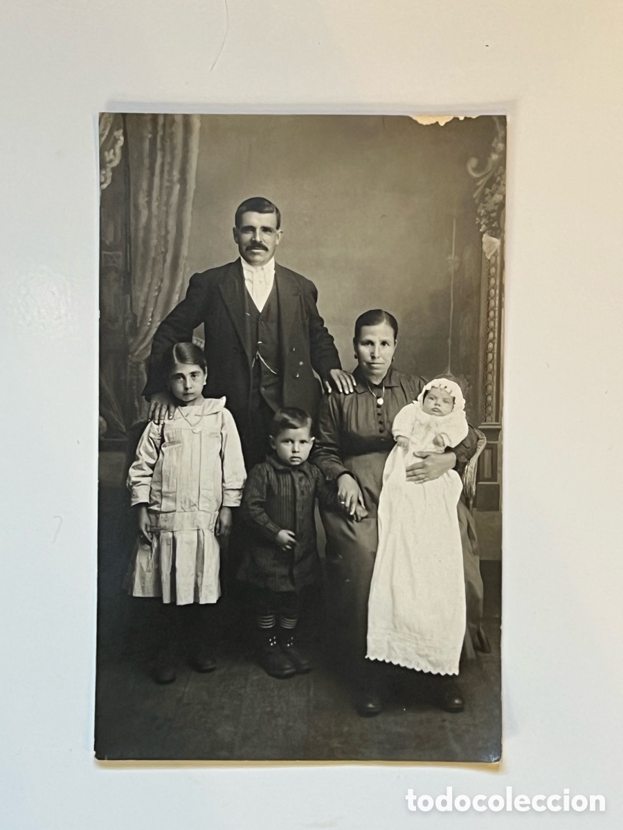 Fotograf&iacute;a antigua: MIERES (Asturias) M&Eacute;NDEZ, fot&oacute;grafo.. Fotograf&iacute;a Costumbrista Familia Mierense (h.1910?)