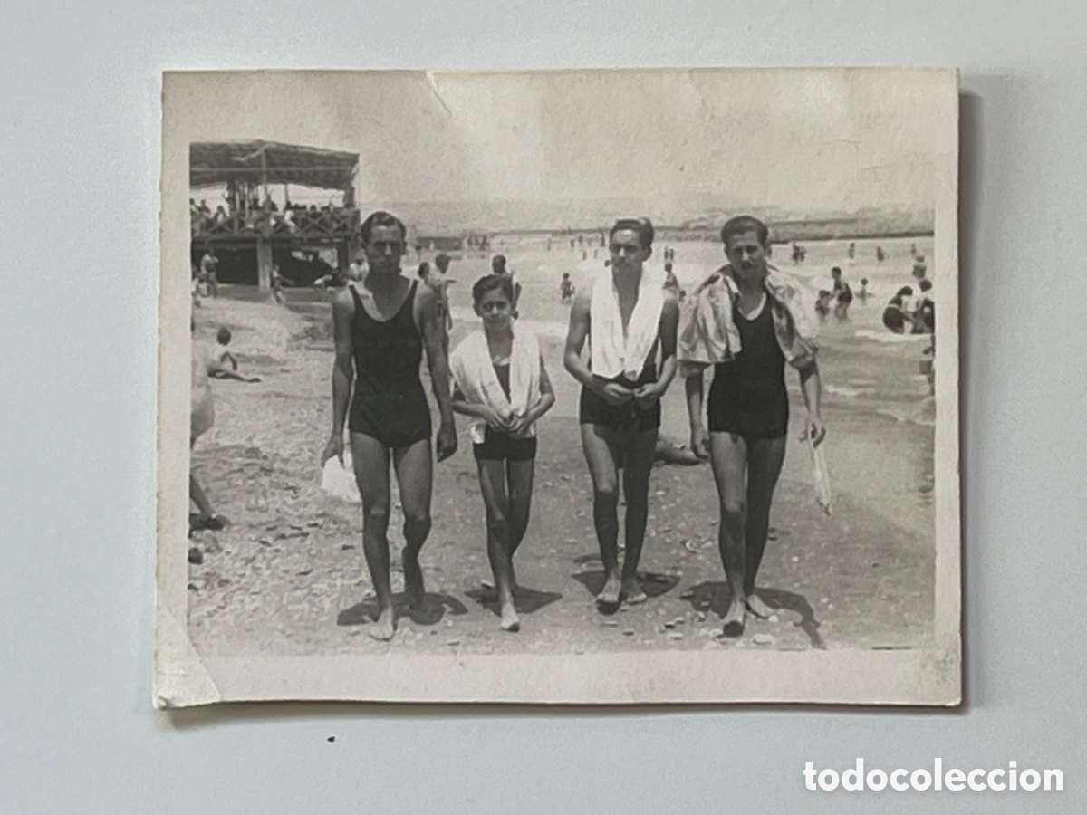 Fotograf&iacute;a antigua: MINUTEROS MELILLA.. Cuatro amigos en la Playa de la H&iacute;pica&hellip; 4 de Julio de 1936
