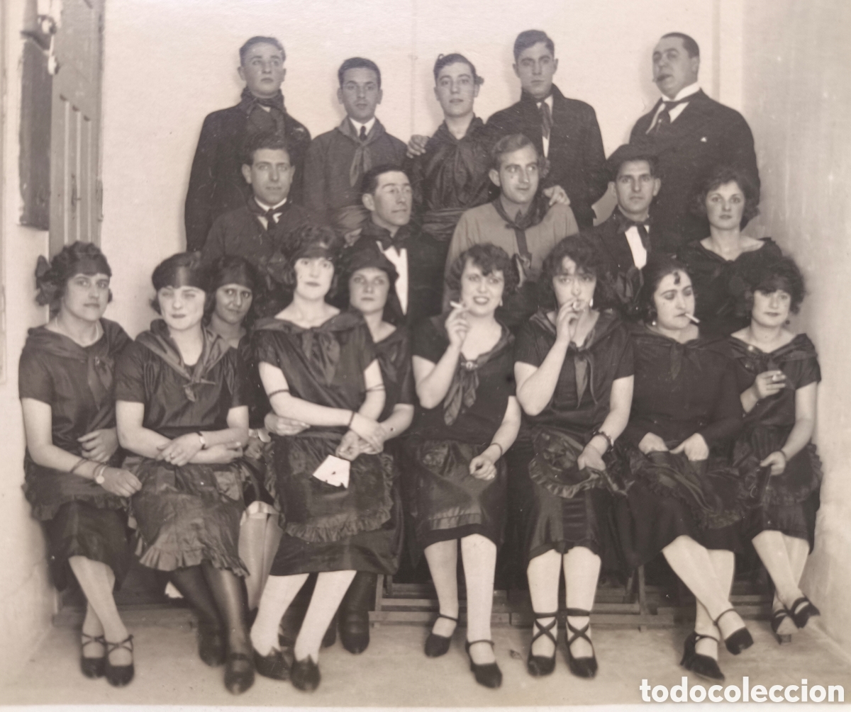 Fotograf&iacute;a antigua: FOTOGRAF&Iacute;A RETRATO GRUPAL BAILE APACHES POSTAL FOTOGR&Aacute;FICA 1927