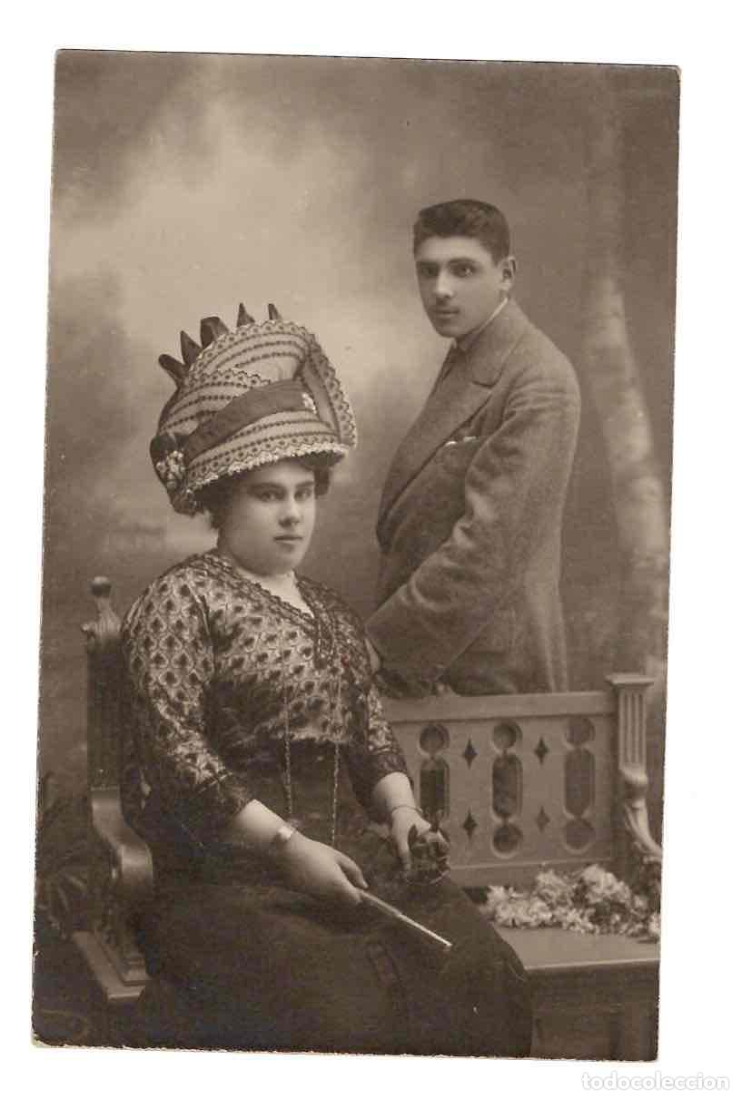 Fotograf&iacute;a antigua: TARJETA POSTAL FOTOGRAFICA ATAVIADOS DE EPOCA. ESPA&Ntilde;A C.1925