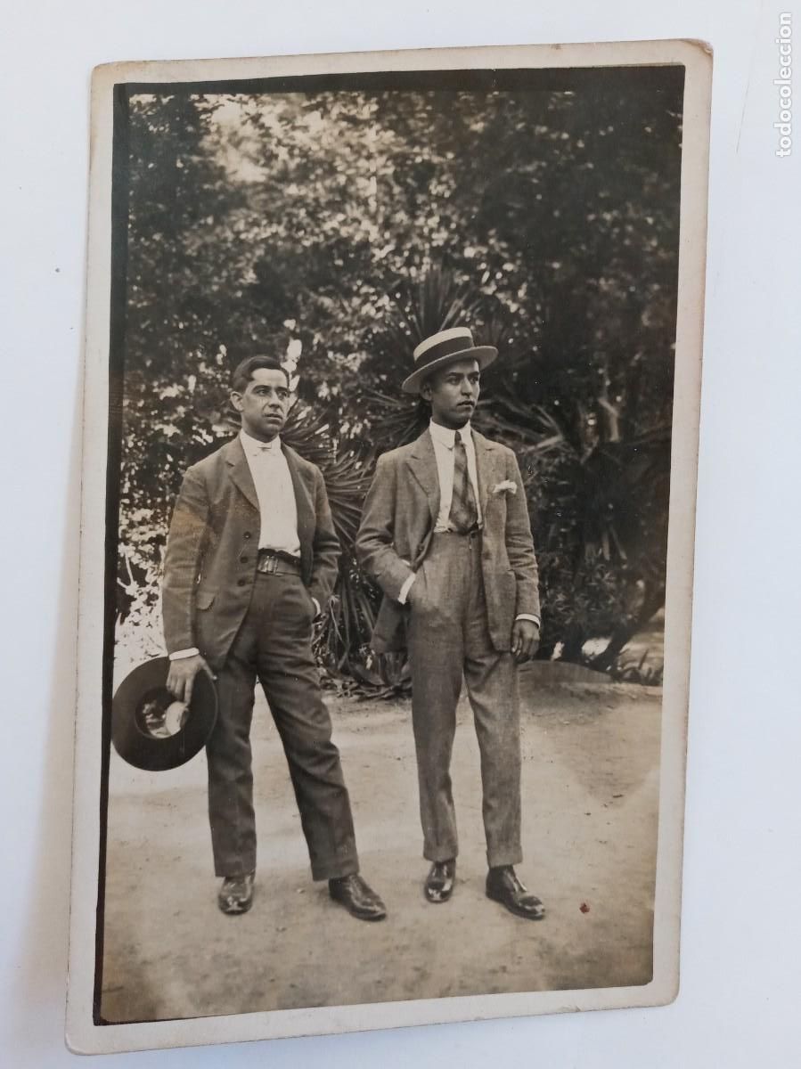 Fotograf&iacute;a antigua: MINUTERO DE FOTOGRAFO CALLEJERO DE JOVENES CON SOMBRERO, PRINCIPIOS DE SIGLO