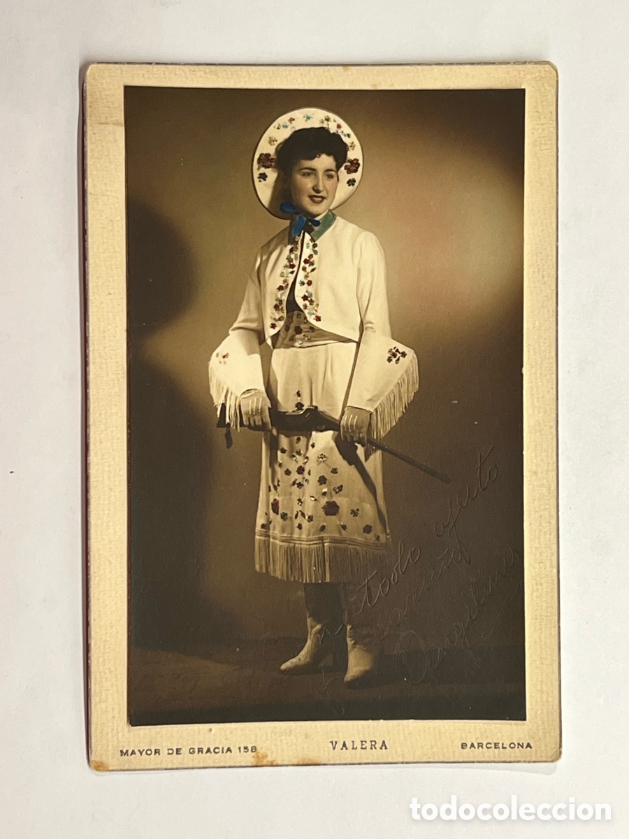 Fotograf&iacute;a antigua: BARCELONA. Fotograf&iacute;a Valera.. Angelines&hellip;, una verdadera Amazona con Rifle&hellip; (h.1950?)