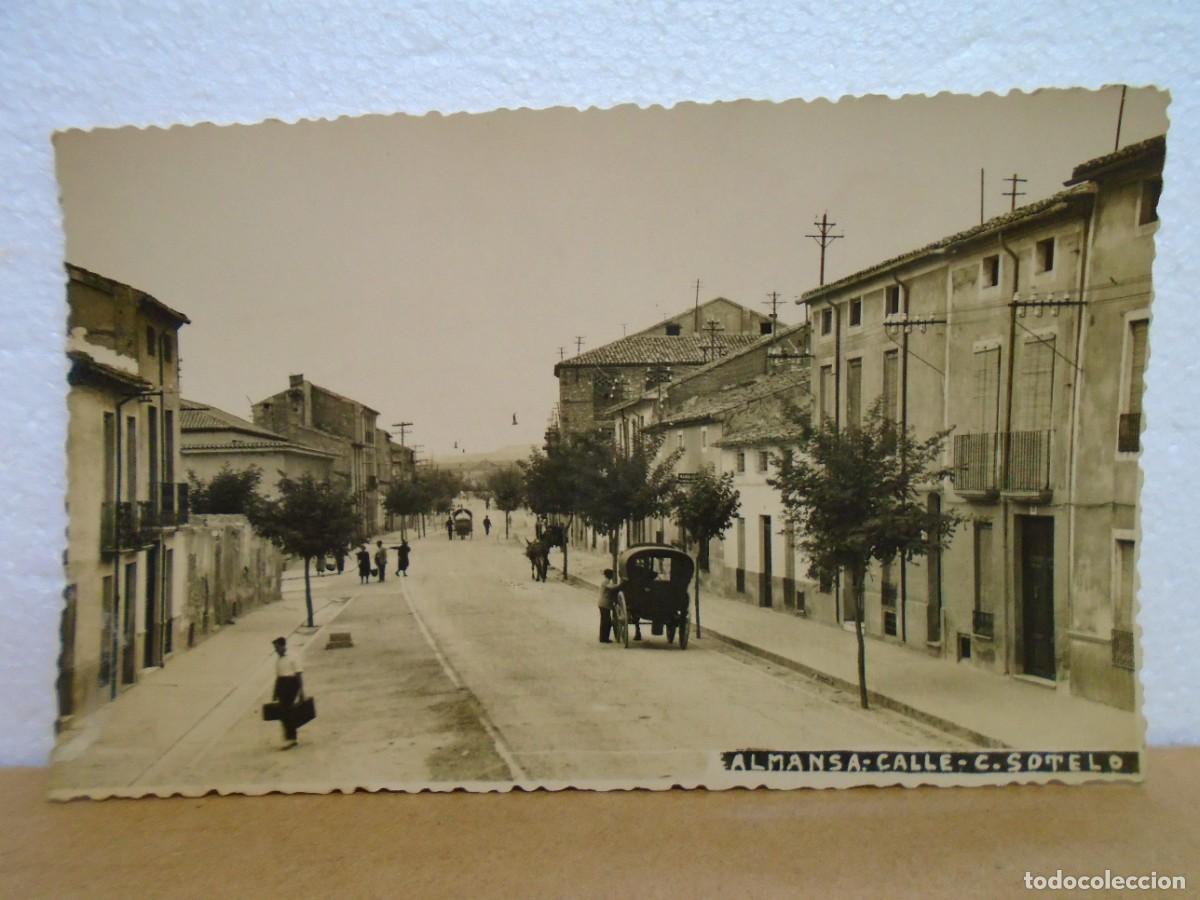 Fotograf&iacute;a antigua: ALMANSA(ALBACETE)FOTO-POSTAL A&Ntilde;OS 40.EDIC.FRANCISCO SANTADREU,CALLE C.SOTELO.RARA.