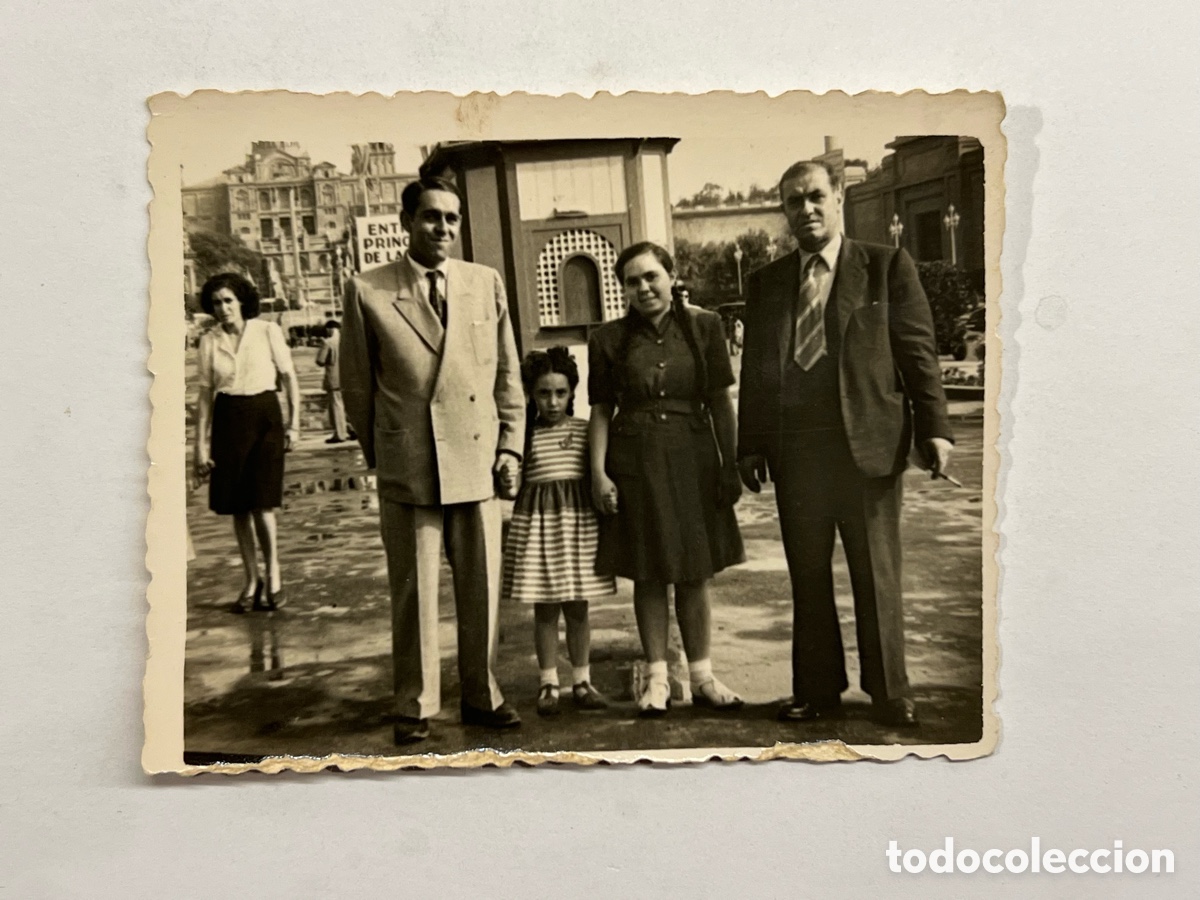 Fotograf&iacute;a antigua: BARCELONA MINUTEROS.. Museu Nacional d'Art de Catalunya.. una breu escapada.. (h.1950?)